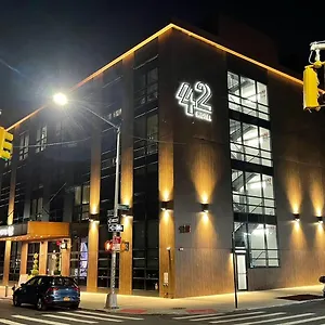 Hotel 42 Williamsburg ****