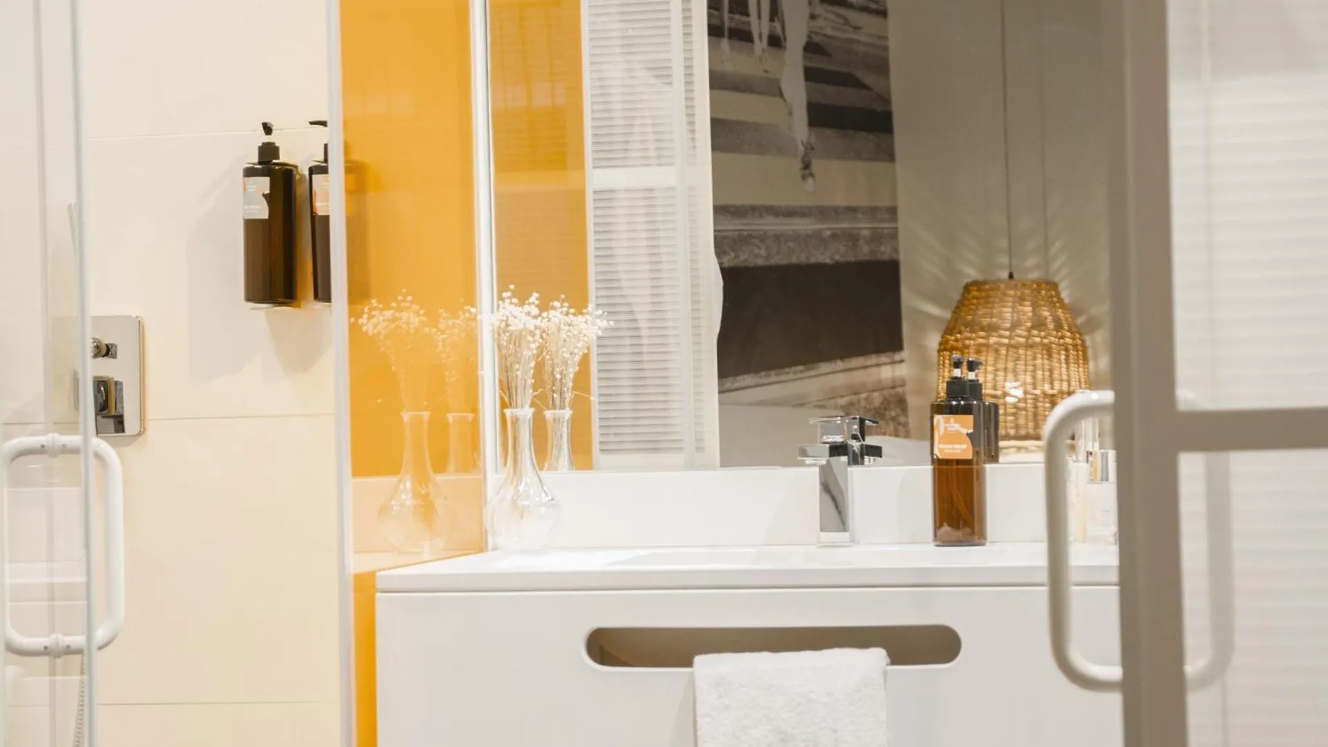 Room Select Liberdade Lisbon Hotel